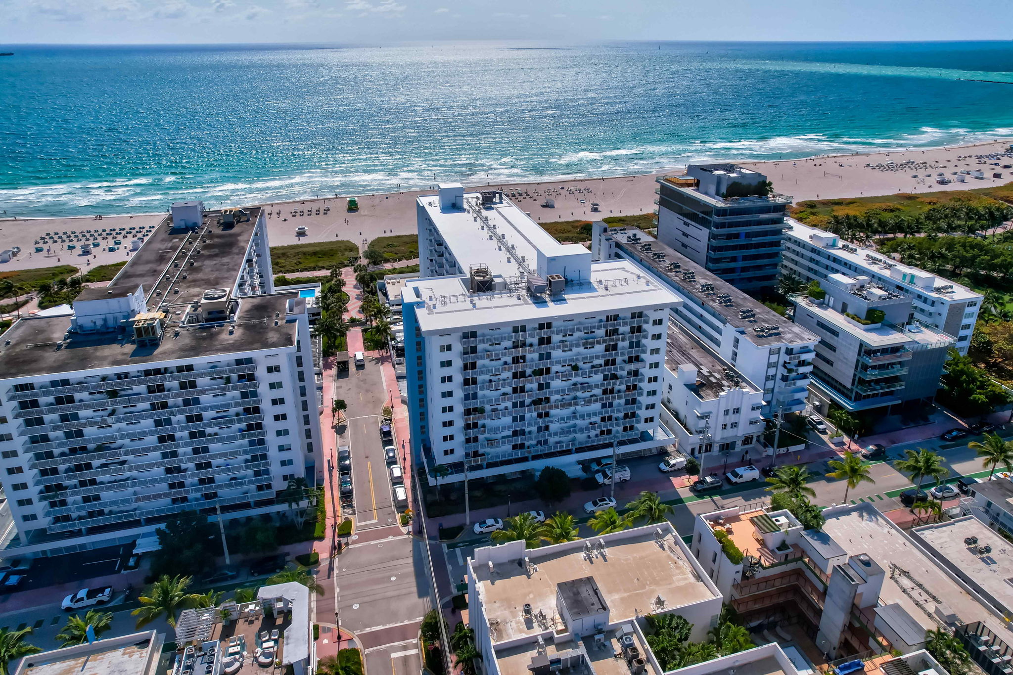 345 Ocean Drive - 305